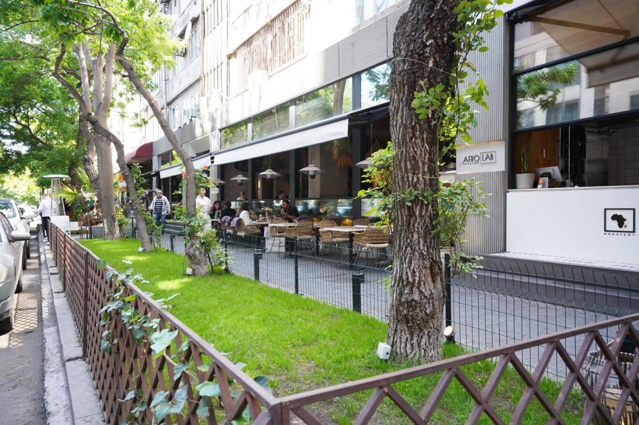 Soho Apart Hotel 예레반 외부 사진