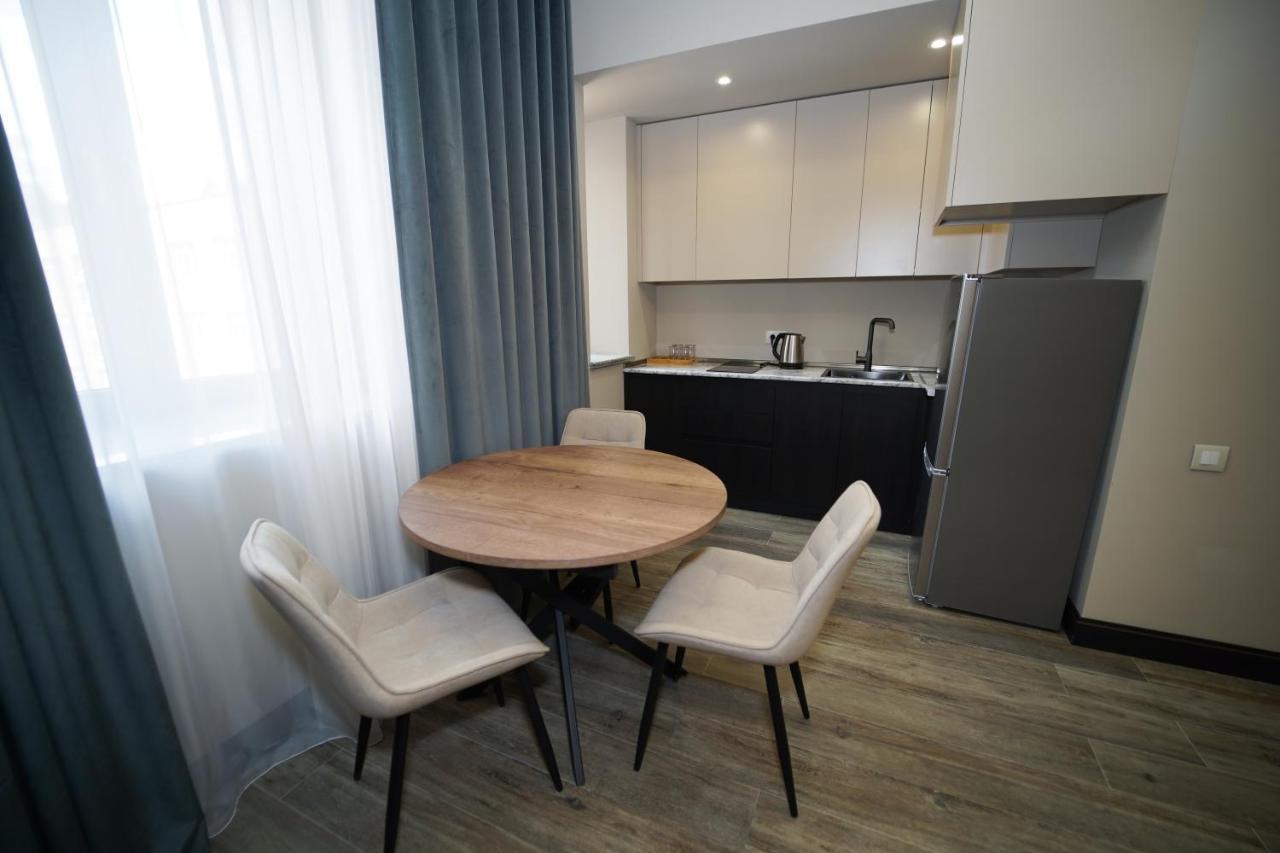Soho Apart Hotel 예레반 외부 사진