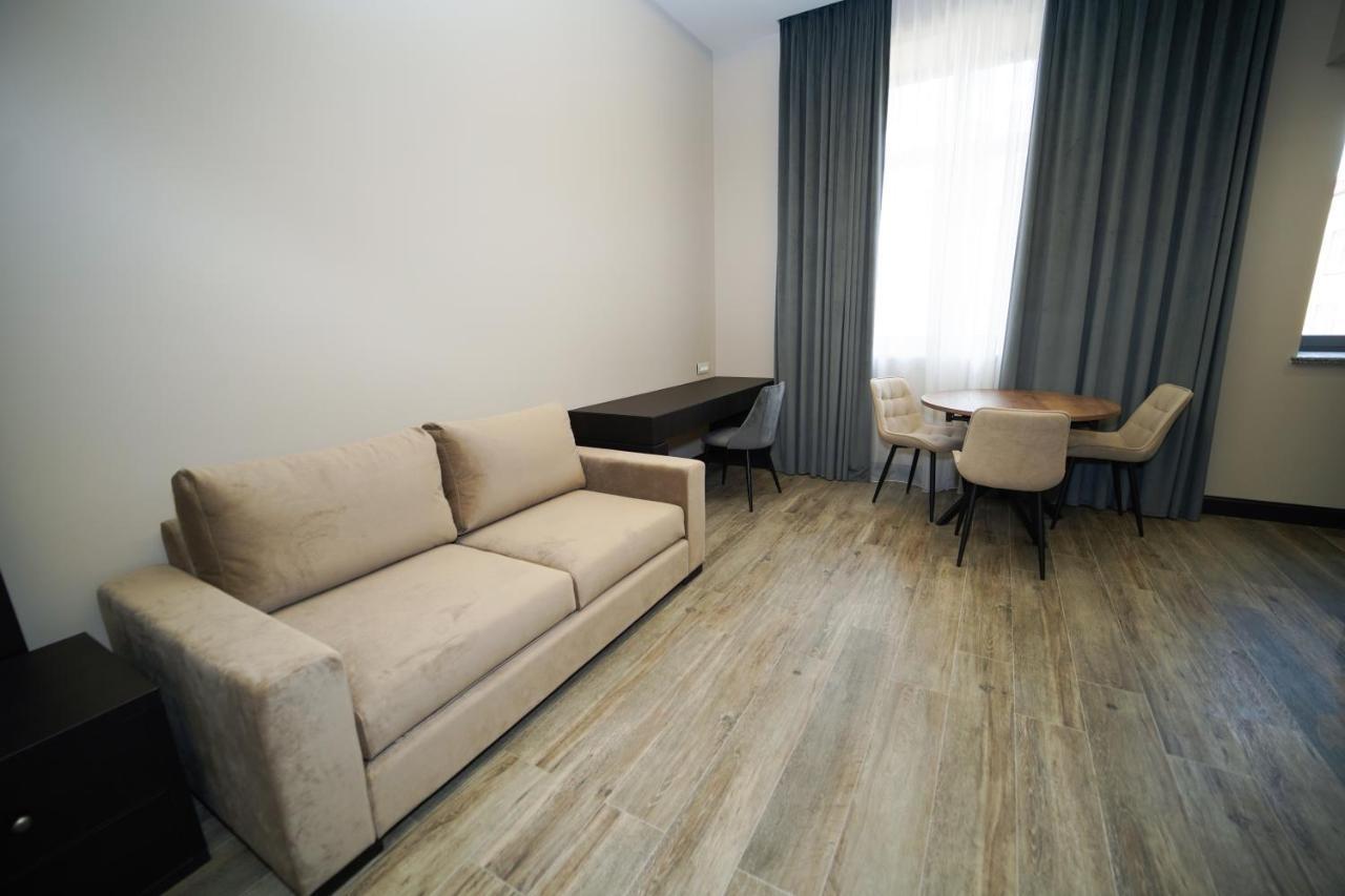 Soho Apart Hotel 예레반 외부 사진